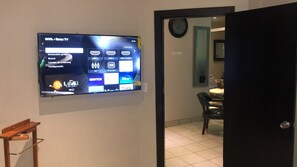 Interior - Oceanview Full Condo, 2BR 2bth, Gym, Pool, Beachfront (Tijuana)