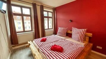 2 Schlafzimmer, Schreibtisch, WLAN