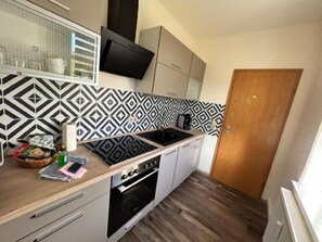 Fridge, microwave, oven, cookware/dishes/utensils - Pumphut by Interhome (Grossschönau)