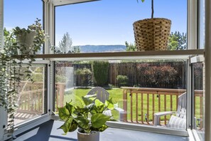 Interior - Family Friendly! The Peachtree House, Reno's Scandinavian Haven (Reno)