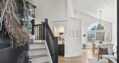 Family Friendly! The Peachtree House, Reno's Scandinavian Haven