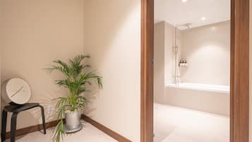 Blue Station | Premium bedding, blackout drapes, soundproofing, free WiFi