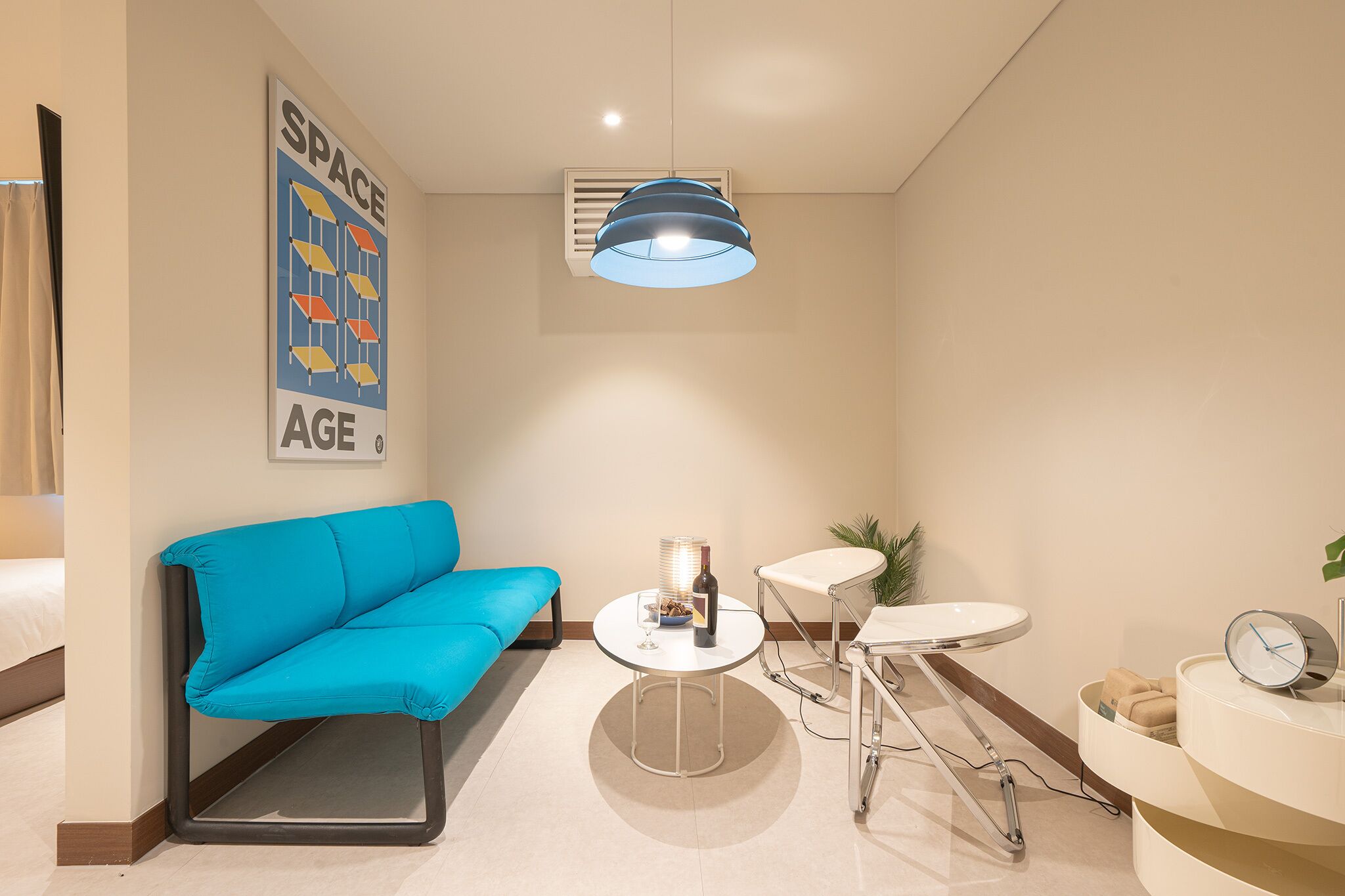 Blue Station | Premium bedding, blackout drapes, soundproofing, free WiFi