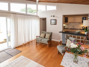 Living area - Bramble Lodge (Northwich)