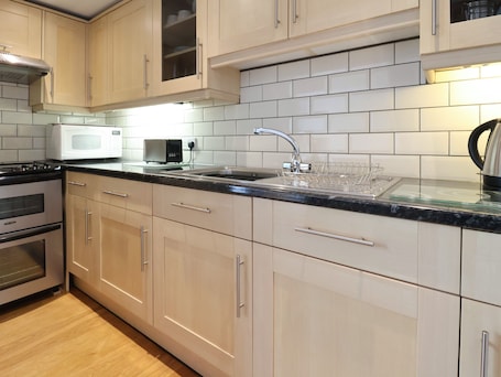 Fridge, dishwasher, electric kettle, toaster