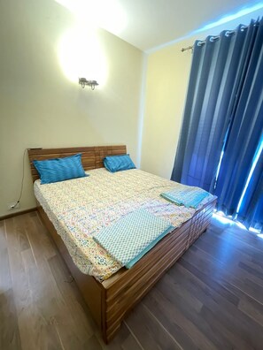 2 bedrooms, WiFi, bed sheets