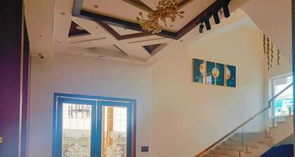 Four Leaf Hotel Akosha