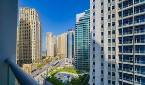 Deluxe Apartment | Balcony view - Magnificent Two Bedroom Beachfront (Dubai)