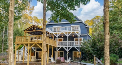 Lakefront Home w/ Pool, Lazy River, Dock, Firepit, Kayaks, Games, Pool Table
