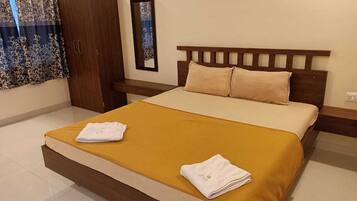 Deluxe Room | 1 bedroom, free WiFi