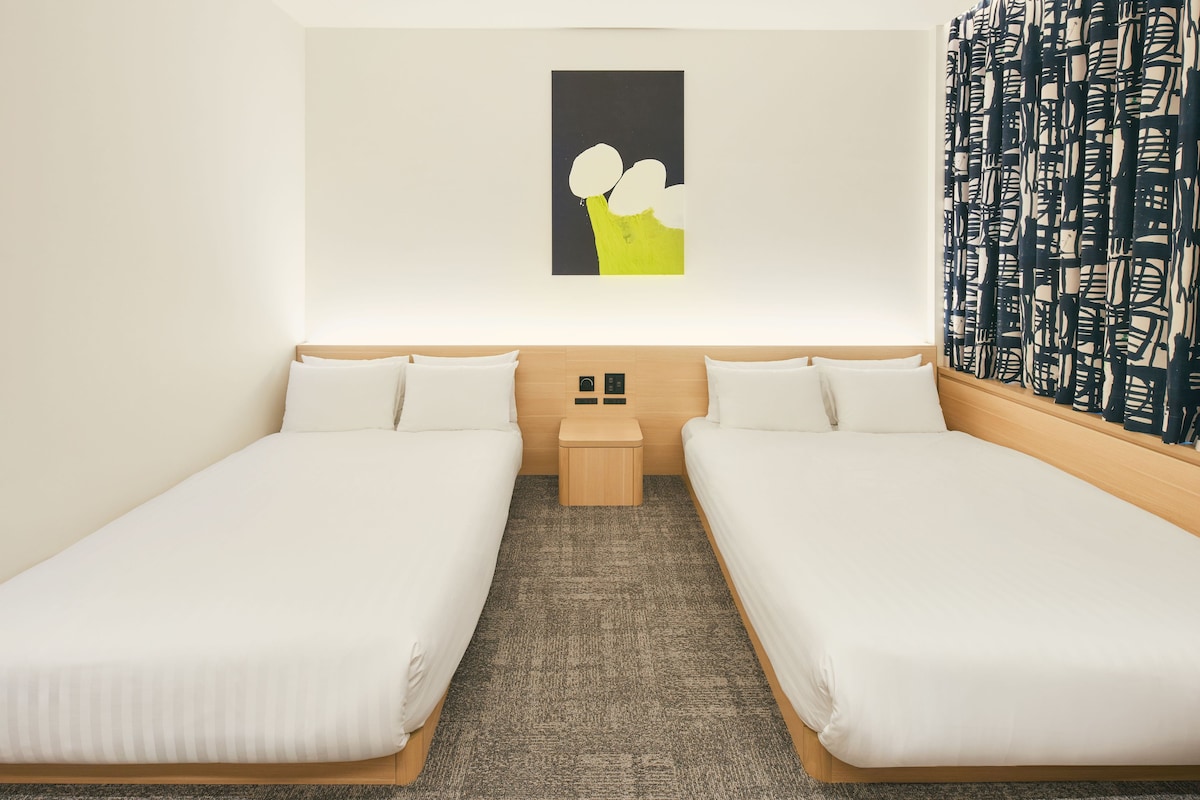 In-room safe, blackout drapes, WiFi (free), bed sheets