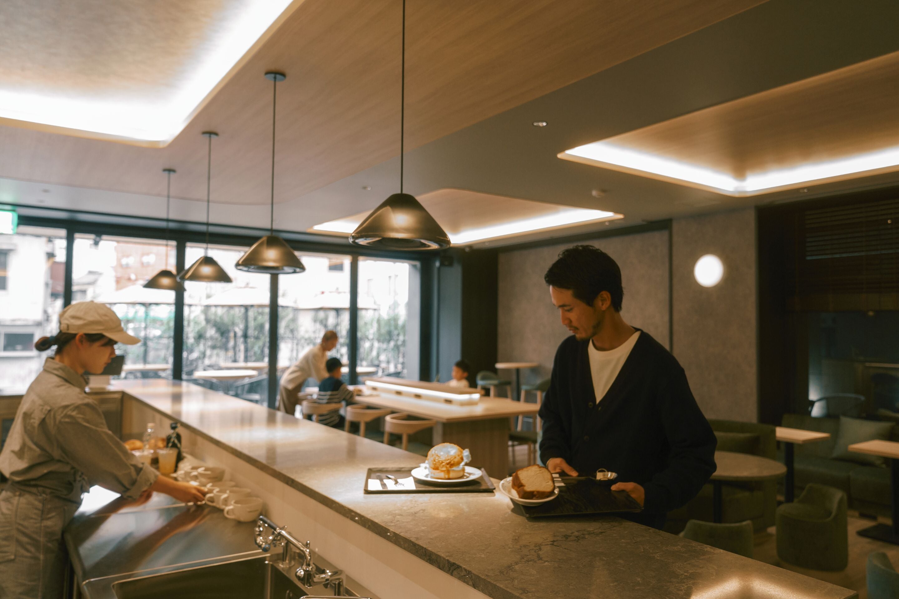 Daily cooked-to-order breakfast (JPY 1500 per person)