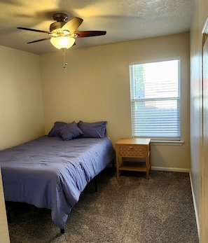 3 bedrooms, desk, iron/ironing board, free WiFi