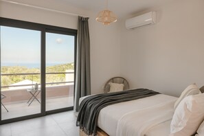 2 bedrooms, iron/ironing board, WiFi, bed sheets - Villa Karma - Unalome Villas (Antipata)