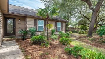 Rumah, 4 kamar tidur, patio, pemandangan kebun | Eksterior