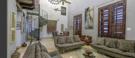 Apartment, 3 Bedrooms | Living room