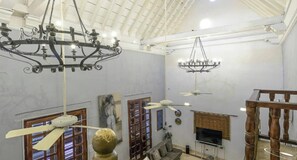 Apartment, 3 Bedrooms | Interior