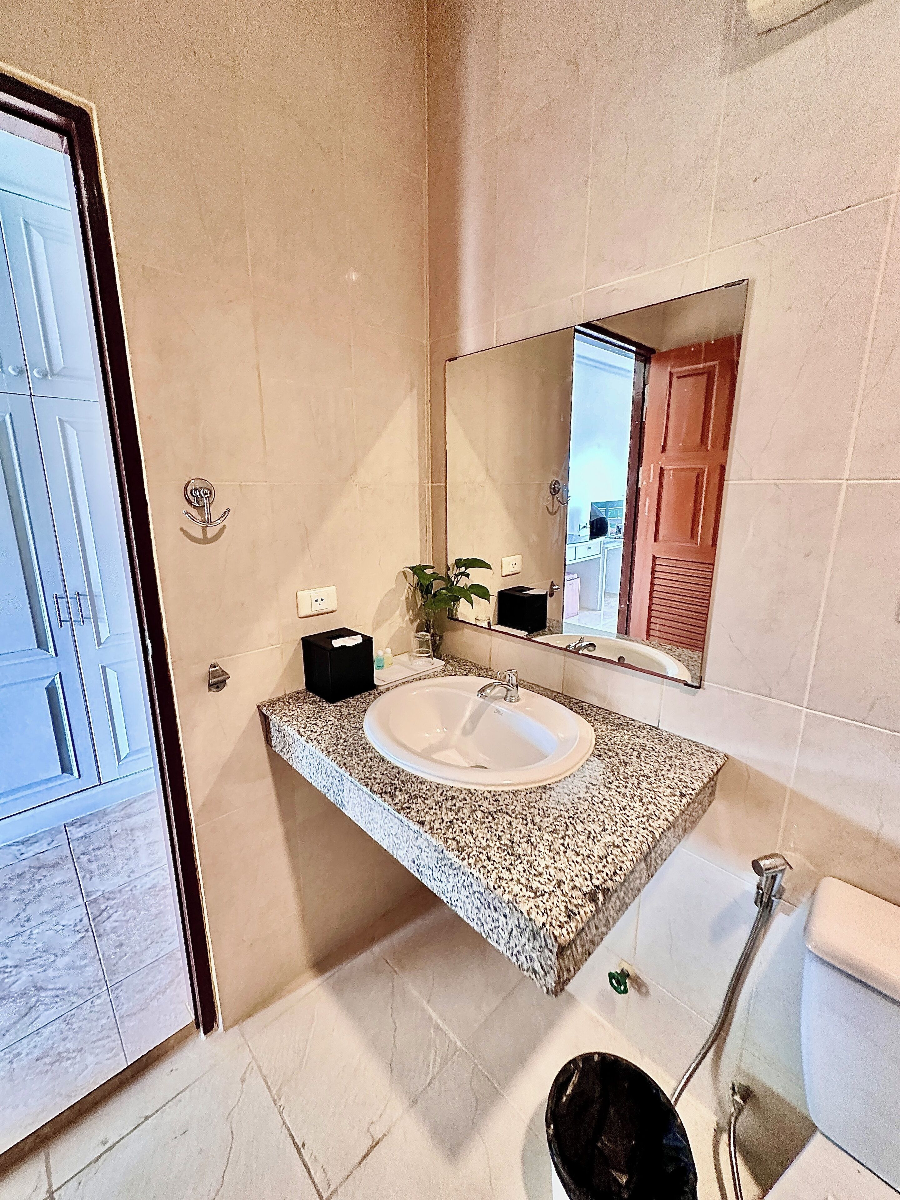 Foto - Tri's Miracle Kata Beach Side