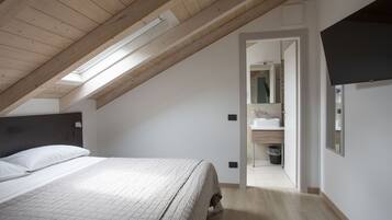 Familien-Dreibettzimmer, 1 Schlafzimmer | Schreibtisch, kostenloses WLAN, Bettwäsche