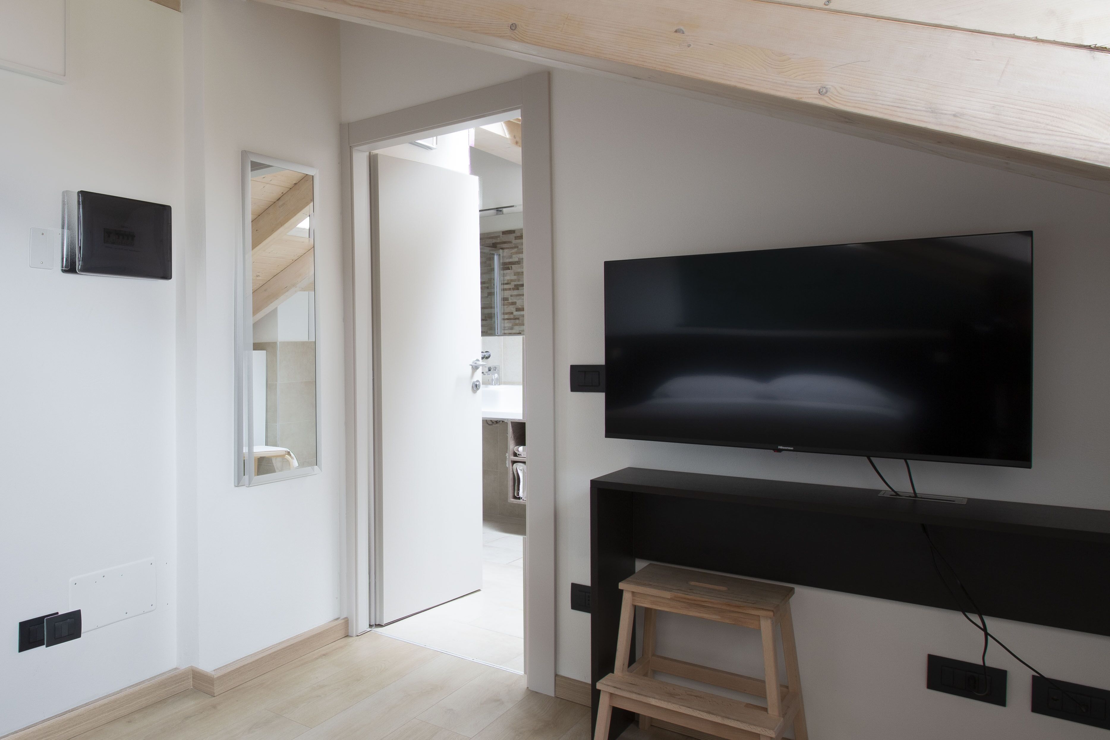 Camera Comfort, 1 letto matrimoniale | Una scrivania, Wi-Fi gratuito, lenzuola