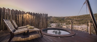 Madwaleni River Lodge - Babanango Game Reserve