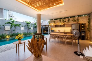 Villa, 2 Bedrooms, Smoking, Private Pool | Dining room