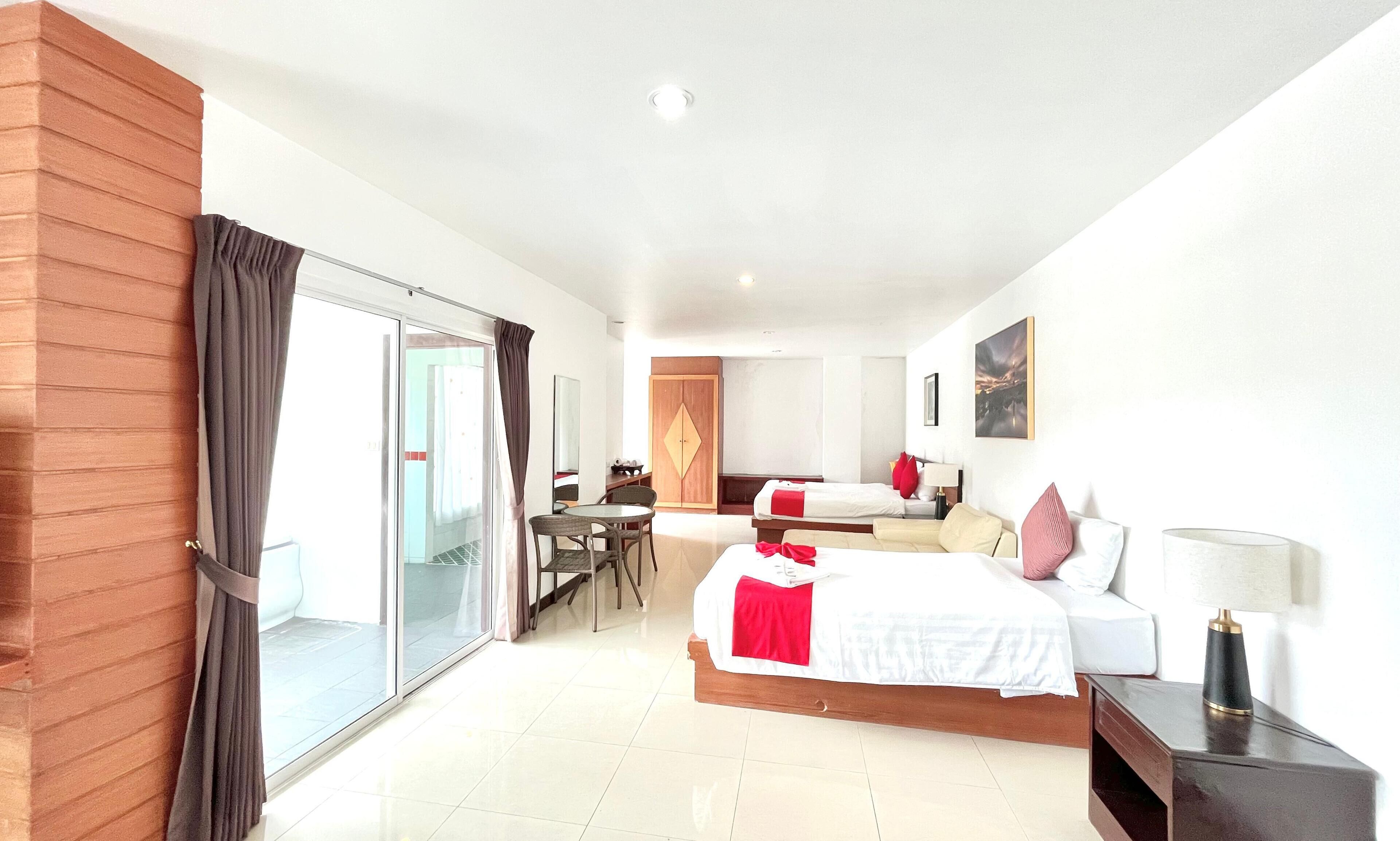 Family Room | Free WiFi, bed sheets