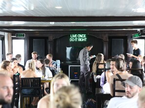 Reception - Oasis Party Cruise (Ha Long)