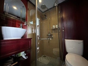 Deluxe Room, Bay View | Bathroom | Hair dryer, slippers, towels - Oasis Party Cruise (Ha Long)