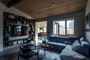 Casa standard | Área de estar | TV LED 40 polegadas com canais digitais