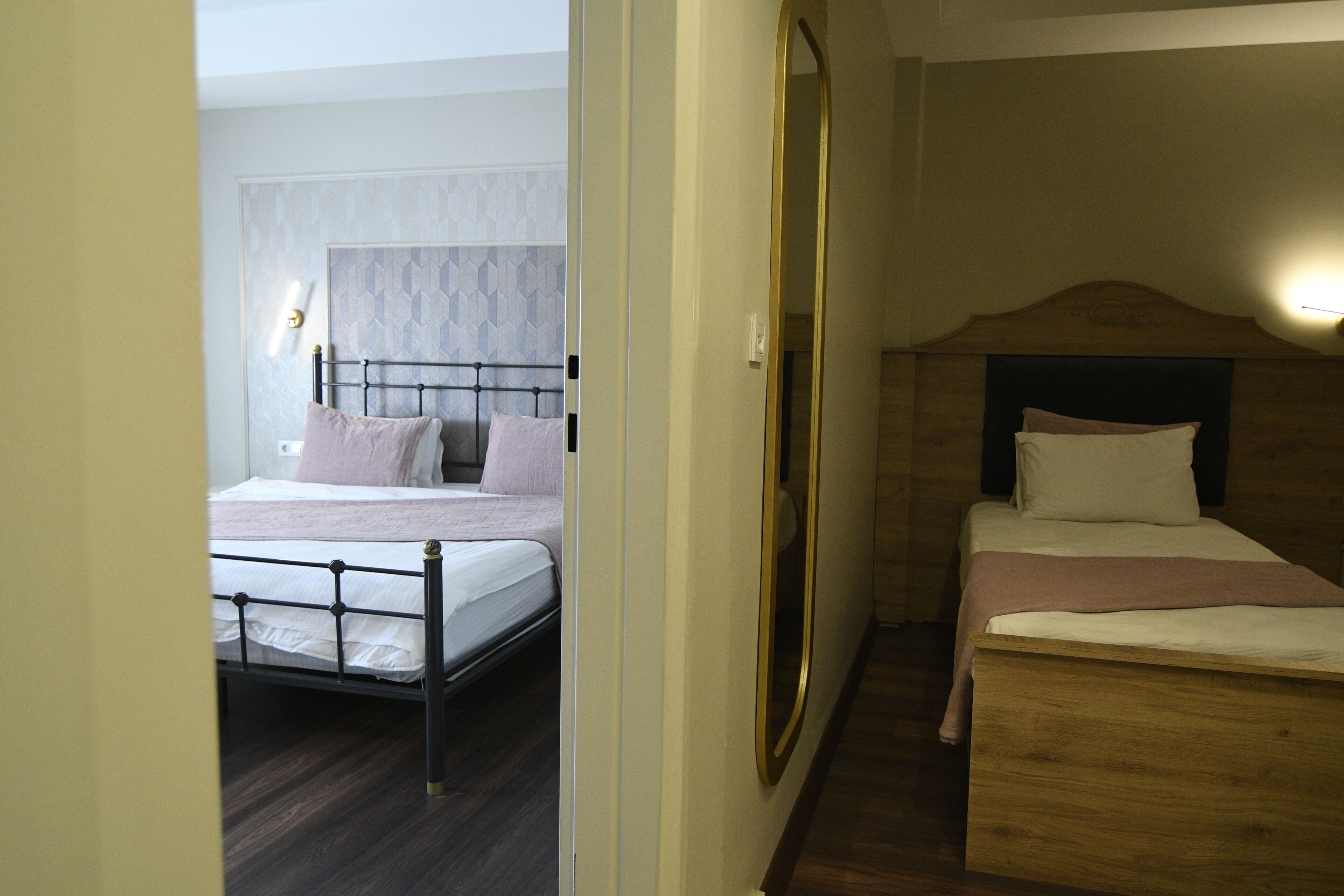 family room | 1 bedroom, egyptian cotton sheets, premium bedding, free minibar items