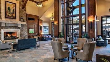 Condo (Grand Lodge at Peak 7 - 3 Bedroom Res) | Exterior