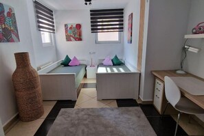 2 chambres, bureau, fer et planche à repasser, Wi-Fi gratuit