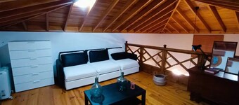 Finca 'Casa Regina' with Private Pool, Private Terrace and Wi-Fi