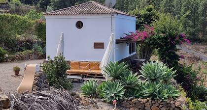 Finca 'Casa Regina' with Private Pool, Private Terrace and Wi-Fi