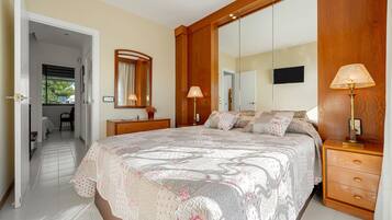 3 habitaciones, tabla de planchar con plancha y wifi gratis