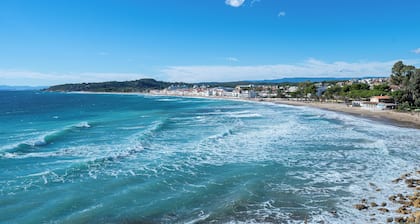 Holiday Home 'Ca La Montse' with Sea View, Private Terrace and Wi-Fi