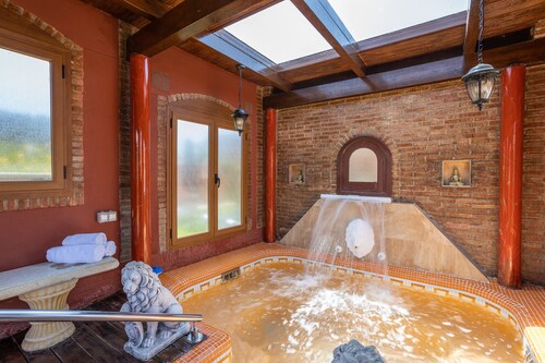 Villa 'Torres Motril' with Sea View, Wi-Fi and Air Conditioning