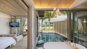 Seafront Pool Villa In Love Adult Only | Minibar, meja kerja, kedap suara, dan Wi-Fi gratis