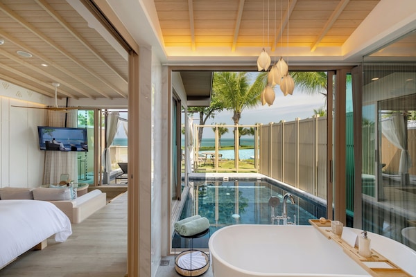 Seafront Pool Villa In Love Adult Only