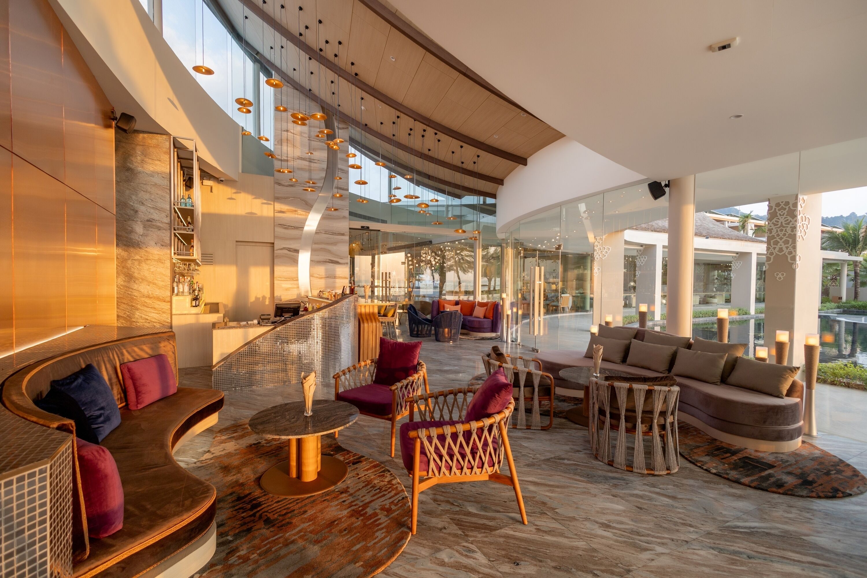 Lobby-lounge