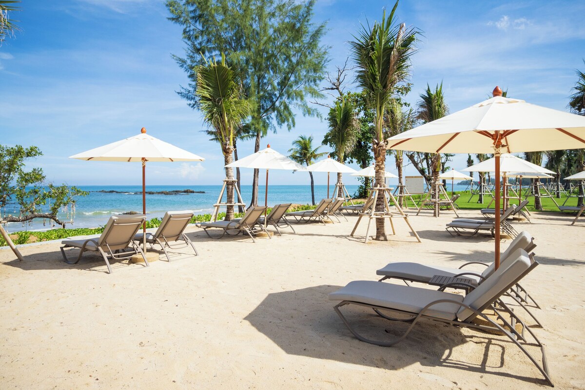 The Little Shore Khao Lak by Katathani