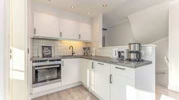 Kühlschrank, Ofen, Herdplatte, Geschirrspüler