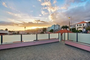 Property grounds - Villa 'Alegria Dream Home' with Private Terrace and Wi-Fi (Funchal)