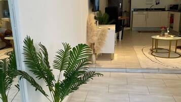 Superior Apartment | 1 bedroom, blackout curtains, iron/ironing board, free WiFi