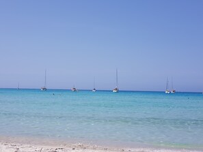 On the beach - Juste la Plage en Tout Compris (Linguizzetta)