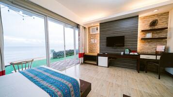 Elite Room | 1 bedroom, desk