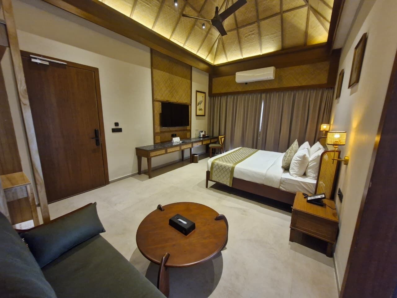 Habitación Premium | Minibar, caja fuerte, tabla de planchar con plancha y wifi gratis