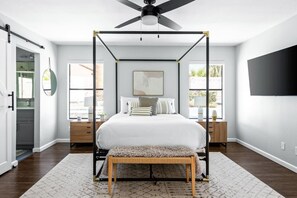 3 chambres, fer et planche à repasser, lit parapluie, Wi-Fi gratuit