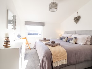 2 bedrooms, individually decorated, individually furnished, free WiFi